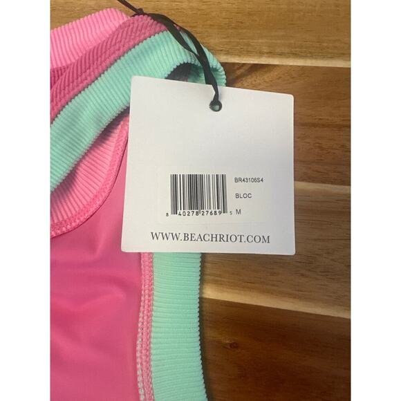 Beach Riot Activewear Top Cropped NWT Bright Pink Women’s Medium - Picture 5 of 5